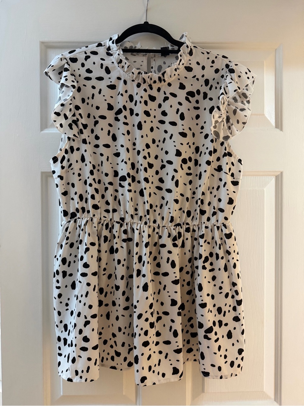 SHEIN Black & White Spot Ruffle Sleeve Blouse